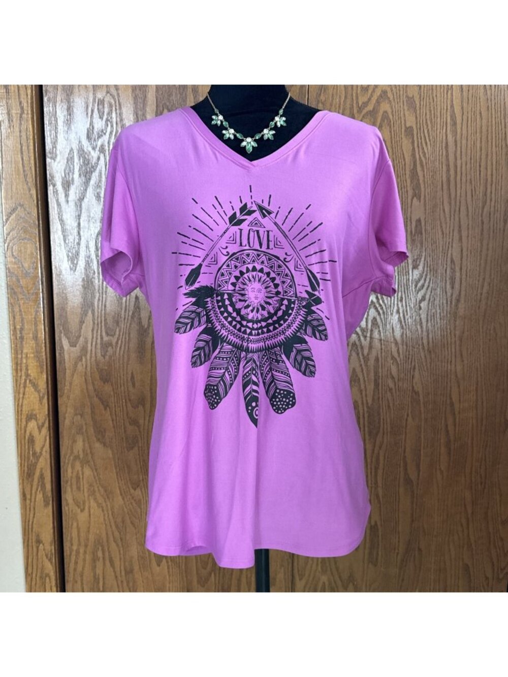 No Boundaries Womens XXL (19) Pink Dream Catcher V Neck T-shirt